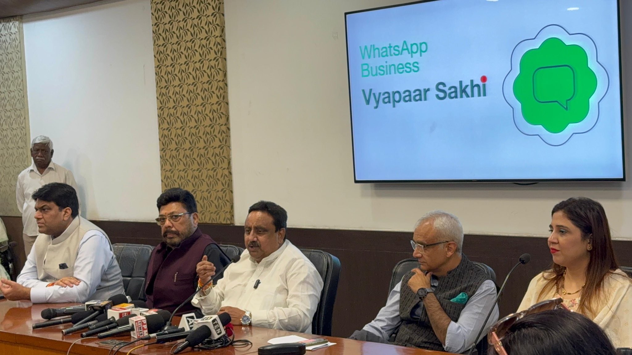 CAIT and Meta Launch ‘Vyaapar Sakhi’ to Empower Women Traders Digitally Alignment with PM Modi’s Vision of Women-Led Development
