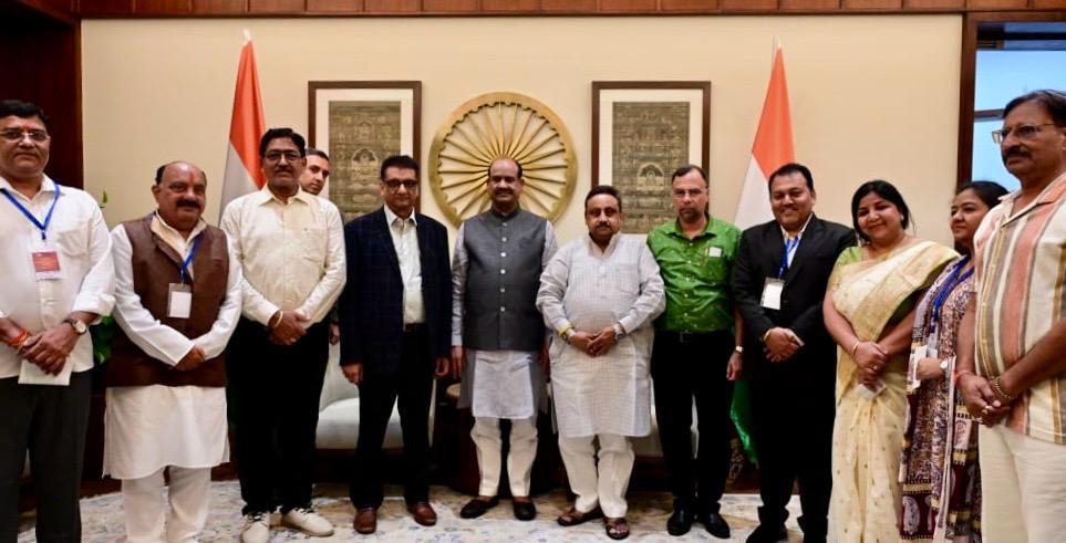 Special Parliament Visit for CAIT Traders – Lok Sabha Speaker Om Birla Addresses the Gathering