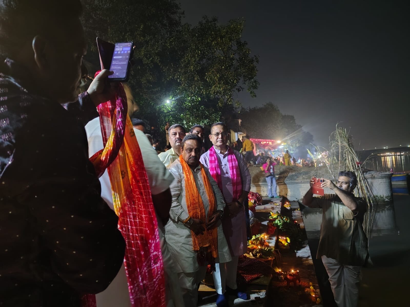 Grand celebration of Chhath Puja across the nation — A divine blend of faith, cleanliness, and Swadeshi spirit  Around 150 million people to observe Chhath Puja across India — Estimated nationwide business of ₹38,000 crores during Chhath festivities  Delhi alone expected to witness trade worth over ₹6,000 crores